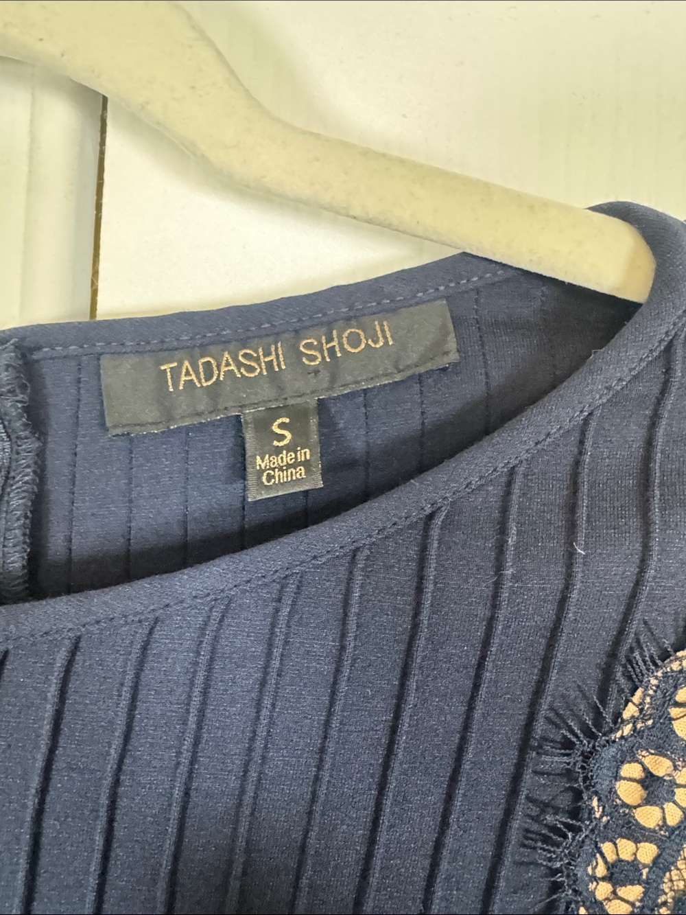 Tadashi Shoji Navy Pintuck Jersey Lace Panel Midi Dress Small - Picture 17 of 17